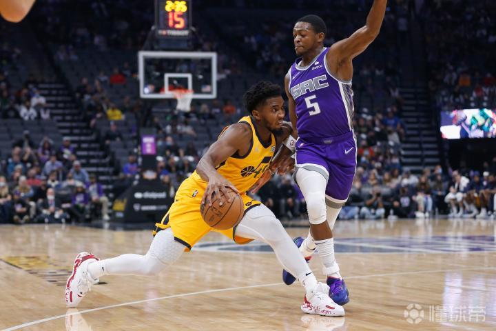 国王完胜山西队,戈贝尔统治全场 国王完胜山西队,戈贝尔统治全场