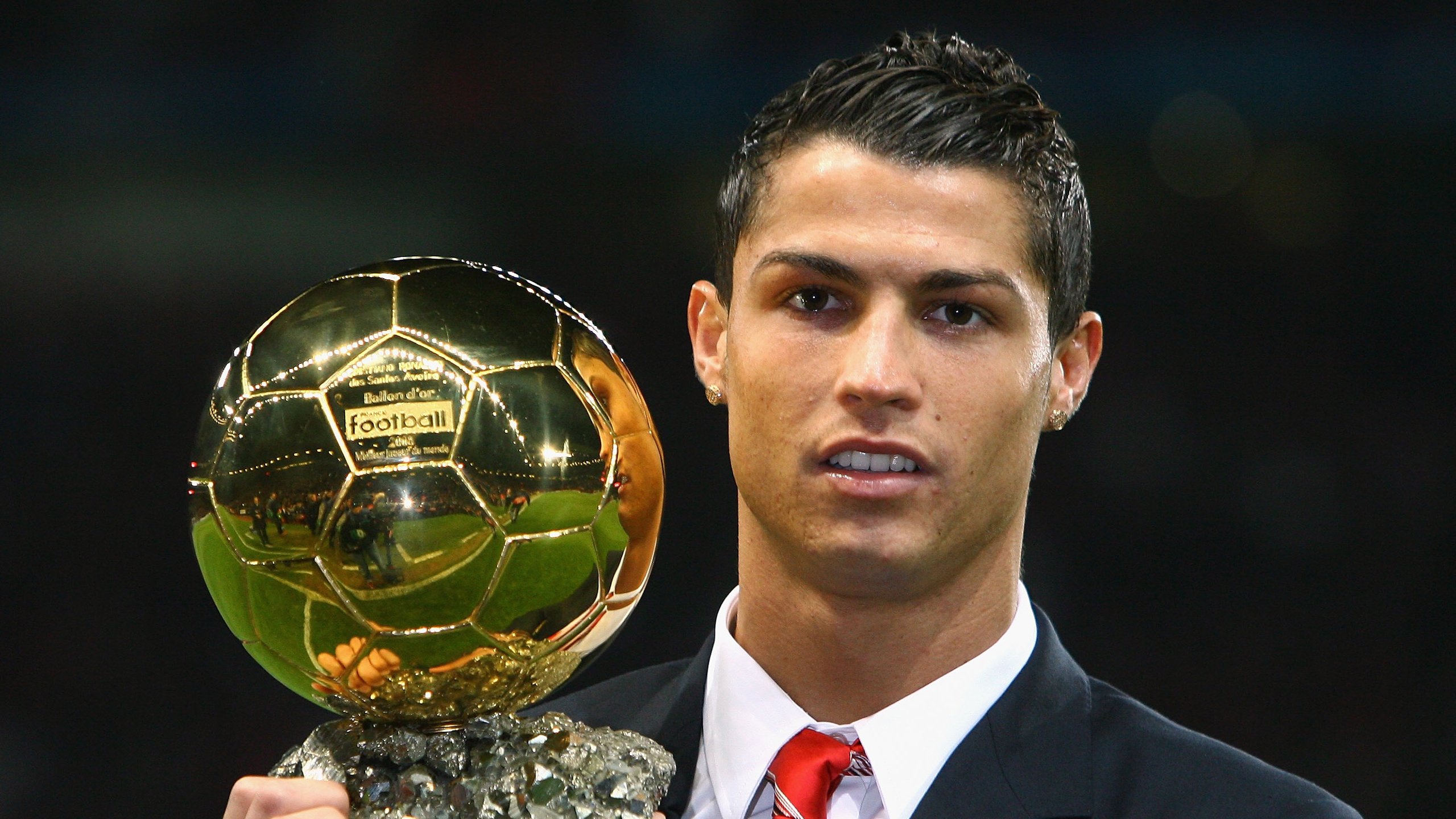 巴斯托尼爆发，那不勒斯掀翻南非，一场跨越时空的足球启示录