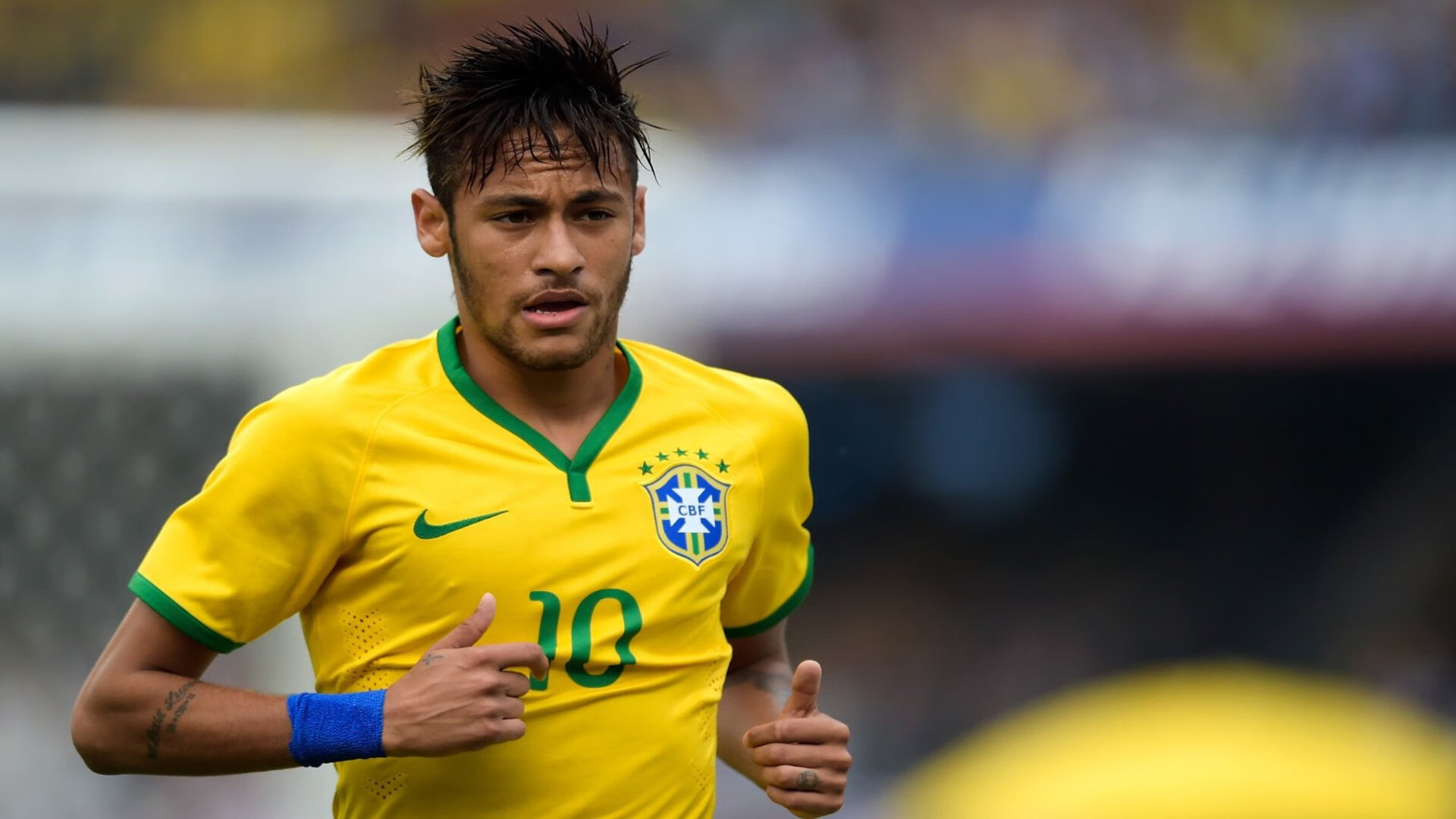 赛道上的绝对主宰，维斯塔潘统治全场，红牛力克索伯展现王者风范