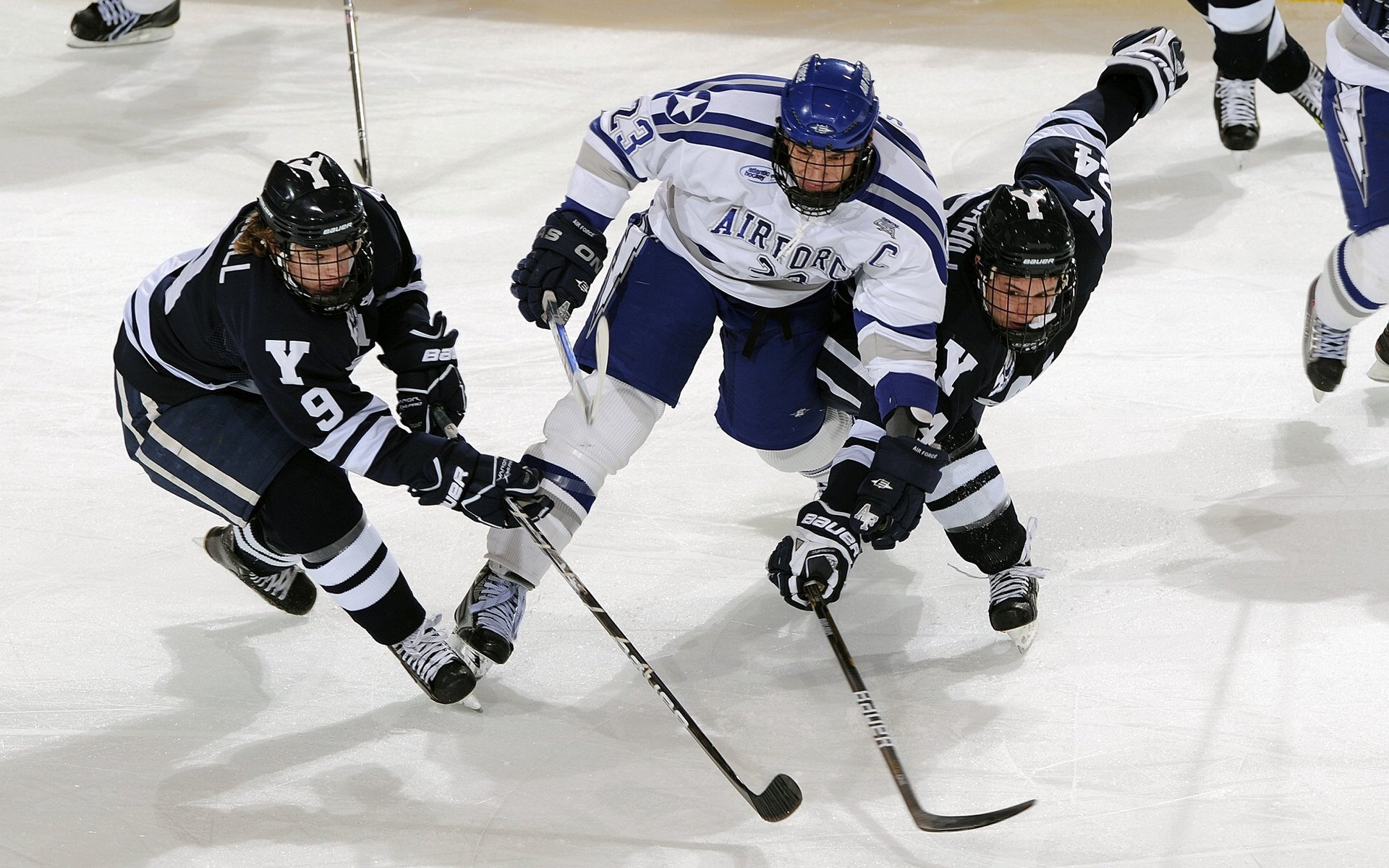 年终总决赛完胜美网，辛纳惊艳四座，新一代网坛领袖崛起